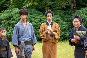 「爽やかな風薫ってる」見上愛＆小林虎之介らのオフショットに視聴者沸く「風、薫る」