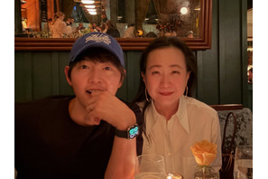 “次回作の相談？” ソン・ジュンギ、『Pachinko パチンコ』原作者と米国で親交を深めた！【PHOTO】