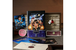 『ハリー・ポッター』25周年記念、毎月25日に新商品販売 第一弾はブローチ、ポストカード、ステッカー