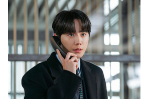 サッカー界のホープから大企業の新入社員へ!? イ・ジュニョン、新作で奇想天外な“憑依”熱演を予告！