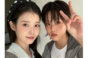 『21世紀の大君夫人』で共演中のIU&イ・ヨン、密着ショットで仲の良さをアピール！【PHOTO】
