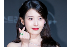 “国民の妹”から韓国が誇るスターに。歌も演技も限界知らず「IU」の才能に迫る！