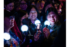 K-POP人気グループの「ペンライト」事情。“意外と面白い”名前の由来やデザインをご紹介！