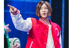 こんなカン・ドンウォン見たことない!! 初コメディでK-POPアイドルに変身