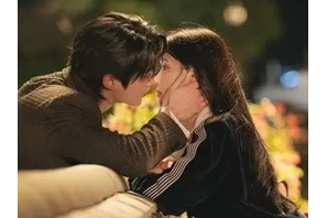 IUとビョン・ウソクがキスすれば視聴率が上昇！『21世紀の大君夫人』のここがスゴい!!