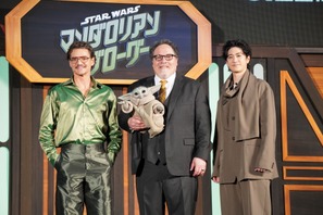 ペドロ・パスカルとジョン・ファヴロー監督が来日！中島裕翔が和傘で歓迎『スター・ウォーズ／マンダロリアン・アンド・グローグー』ジャパンプレミア