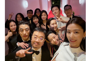 カンヌ入りした女優チョン・ジヒョン、お茶目なオフショット公開！【PHOTO】