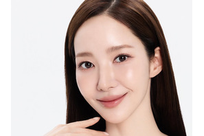 パク・ミニョンの“圧倒的な透明感”にファン悶絶！人形のような無欠点肌にうっとり【PHOTO】