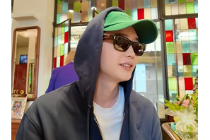 イ・ジョンソク、“恋人のIUに似てきた!?”スタッフに総額250万円超の純金ダイヤ＆ベビー服を太っ腹プレゼント！