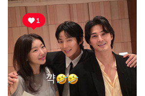 ムン・チェウォンの結婚式で再会？『悪の花』主演キャストの仲良しショットに反響【PHOTO】