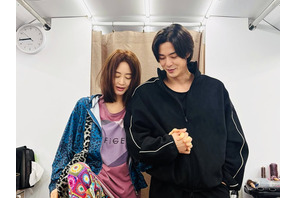 キム・ヘス＆キム・ジフン、仲睦まじい“密着夫婦ショット”。この2人から目が離せない！【写真】