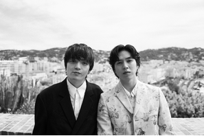 坂東龍汰＆岡山天音『我々は宇宙人』カンヌ滞在中素顔を捉えたスチール到着　制作スタジオ訪問、アフレコ見学なども