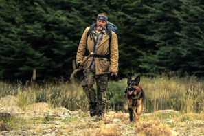 ブラッド・ピット演じる退役軍人と義足の愛犬、互いを支え合う固い絆…『ハート・オブ・ビースト』予告編
