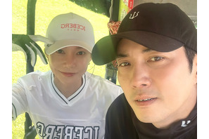 変わらぬアツアツぶり！チュ・サンウク夫妻、お揃いウェアで休日のゴルフデート【写真】