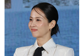 「このビジュは反則！」女優チョ・ヨジョン、“輝くうるツヤ美肌”に感嘆の声殺到！【写真】
