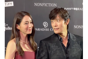 韓国芸能界の“おしどり夫婦”イ・ビョンホン＆イ・ミンジョン、公の場で見せた夫婦の深い絆と品格