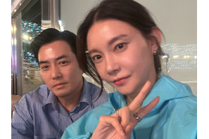 夫婦で「英雄時代」の仲間入り！チュ・サンウク夫妻がイム・ヨンウンのコンサートで熱狂！【写真】
