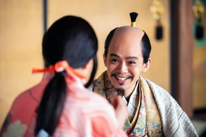 「豊臣兄弟！」第38回あらすじ・場面写真　秀吉が新たな「氏」を得ることなり、何と名乗るべきか勘案していた…10月4日放送