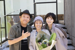 “素顔ゼロ”研ナオコ特殊メイクの様子も！ 松岡茉優＆仲里依紗が案内するセットツアー映像　Netflix「ダウンタイム」
