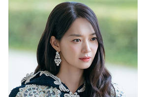 気品あふれる魅惑の皇后に！シン・ミナが結婚後の初ドラマで見せる、気高く進取的なヒロイン！