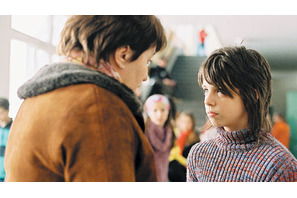 平和への願いを込めて…　『サラエボの花』、ボスニア支援への募金を開始