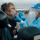 鼻グリグリ、アンチマスク…コロナ禍の小さな町に迫るカオスの予兆捉える『エディントンへようこそ』シーン写真解禁 画像