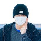 「マスクを外して！」困惑の報道陣にビョン・ウソクが異例の謝罪…“素顔NG”だった出国の様子 画像