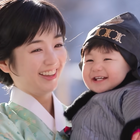 俳優シム・ヒョンタクの愛息ハルくん、1歳の誕生日の様子は？サヤさん＆日本の祖父母も総出動！ 画像