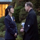 葬儀スタッフから宴会芸まで…ブレンダン・フレイザーらの多様な表情を切り取る『レンタル・ファミリー』本編映像＆場面写真 画像