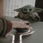 「何食べてても可愛い」グローグーのもぐもぐ姿にファン悶絶『スター・ウォーズ／マンダロリアン・アンド・グローグー』 画像