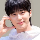 5月のブランド評判ランキング1位のビョン・ウソク、えくぼまでそっくりな美人実姉が話題に！ 画像