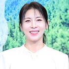 女優ハ・ジウォン、23年ぶりに音楽番組に電撃出演！伝説の楽曲『ホームラン』をステージで完全再現 画像