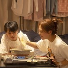 川口春奈“和”と高杉真宙“”将一”のかけがえのない愛の記憶と笑顔の日常捉える『ママがもうこの世界にいなくても　私の命の日記』 画像
