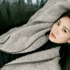 女優ソン・ヘギョ、歳月を感じさせない秋の美貌で魅了「唯一無二の優雅さ」にため息【写真】 画像