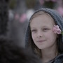 『猿の惑星』謎の少女の正体は？　美少女すぎるアミア・ミラーに注目 画像