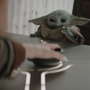 「何食べてても可愛い」グローグーのもぐもぐ姿にファン悶絶『スター・ウォーズ／マンダロリアン・アンド・グローグー』 画像