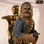 『スター・ウォーズ』チューバッカがC-3POを背負う！名場面が高さ約63cmの究極造形に 画像