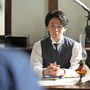 「クセ強め」「名探偵と助手みたい」中村倫也、上坂樹里とシュールなオフショットで「風、薫る」出番終了!? 画像