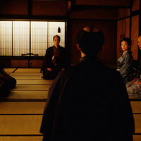 「一橋被害者の会」「八犬士ならぬ六犬士」「サンダーボルツ」横浜流星＆井上祐貴＆冨永愛らオフショットにコメント欄が大喜利状態「べらぼう」 画像