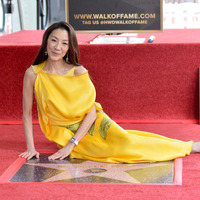 ミシェル・ヨーがハリウッドの殿堂入り 『ウィキッド』ジョン・M・チュウ監督、『エブエブ』キー・ホイ・クァンらが駆け付ける 画像