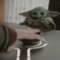 「何食べてても可愛い」グローグーのもぐもぐ姿にファン悶絶『スター・ウォーズ／マンダロリアン・アンド・グローグー』 画像