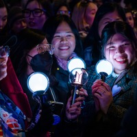 K-POP人気グループの「ペンライト」事情。“意外と面白い”名前の由来やデザインをご紹介！ 画像