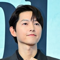 『太陽の末裔』ヒットの再現なるか…10年ぶりKBS復帰のソン・ジュンギ、豪華キャスト陣と新作ラブコメ撮影中 画像