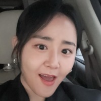 希少疾患を乗り越えた“元祖国民の妹”ムン・グニョン、スタイリッシュな装いで授賞式に出席【PHOTO】 画像