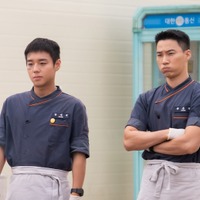 Disney+配信『伝説のキッチン・ソルジャー』のB級テイストが大命中！視聴率も右肩上がりに 画像