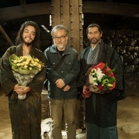 本木雅弘＆菅田将暉、一触即発の対峙シーン裏側も…『黒牢城』超ロングメイキング映像 画像