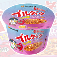 「ブルダック炒め麺」シリーズ最新フレーバー「スワイシーブルダック炒め麺 BIGカップ」を8月18日ファミリーマートにて日本最速先行発売！ 画像