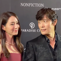 韓国芸能界の“おしどり夫婦”イ・ビョンホン＆イ・ミンジョン、公の場で見せた夫婦の深い絆と品格 画像