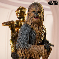 『スター・ウォーズ』チューバッカがC-3POを背負う！名場面が高さ約63cmの究極造形に 画像