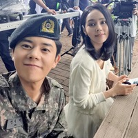 『高麗契丹戦争』俳優キム・ドンジュン、“そっくりな姉”ハン・ガインとの「姉弟ショット」公開【写真】 画像